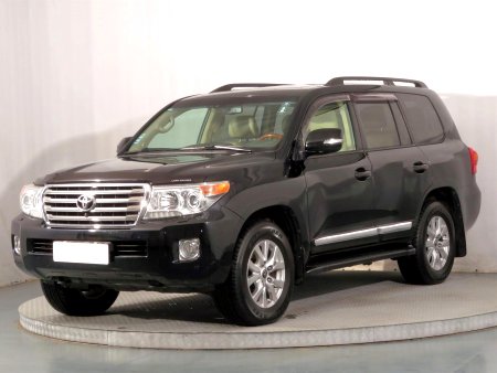 Toyota Land Cruiser V8, 2014 - pohled č. 3