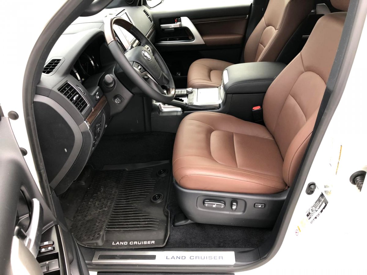 Toyota Land Cruiser, 2020 - pohled č. 9