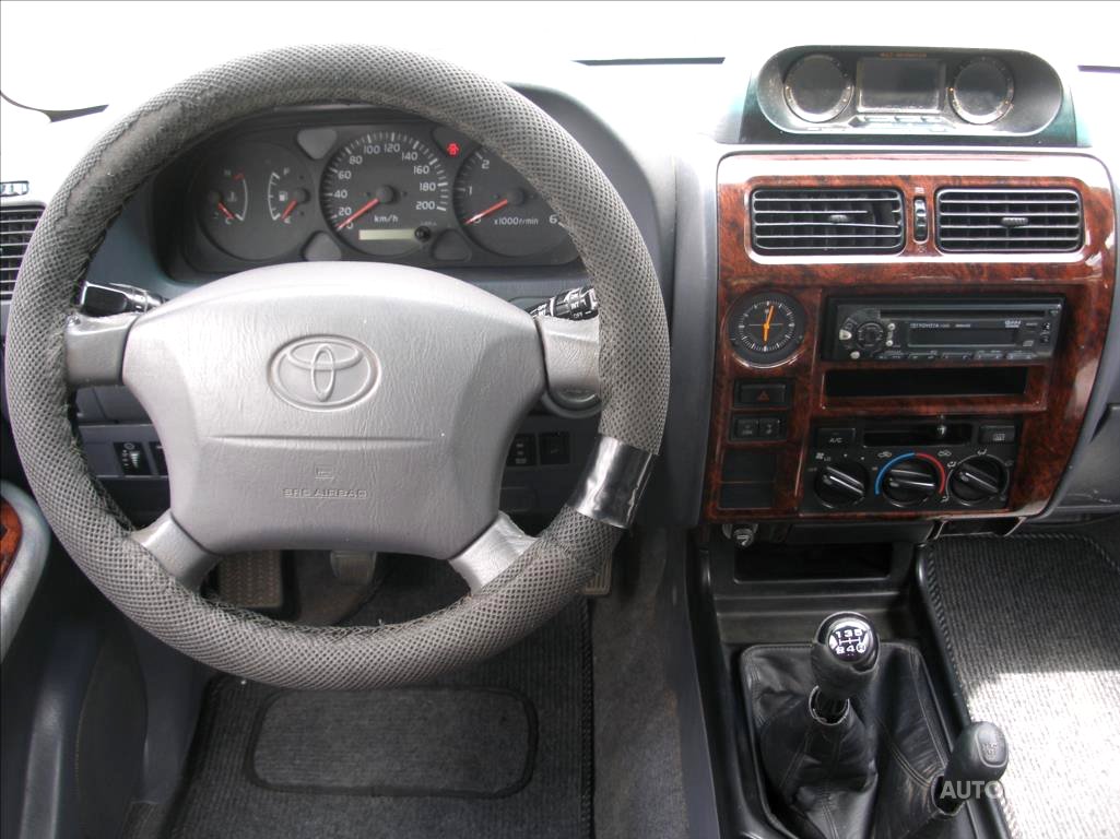 Toyota Land Cruiser, 2001 - pohled č. 9