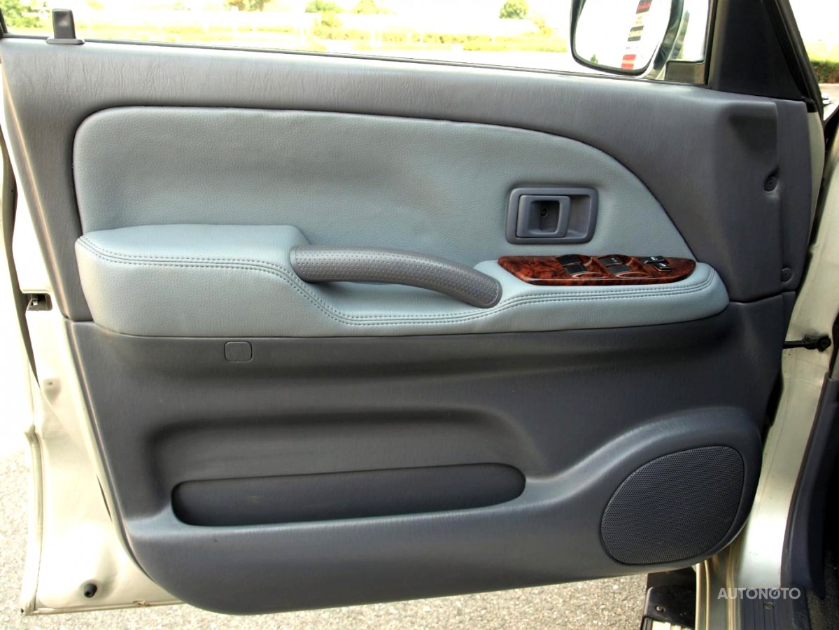 Toyota Land Cruiser, 2000 - pohled č. 8