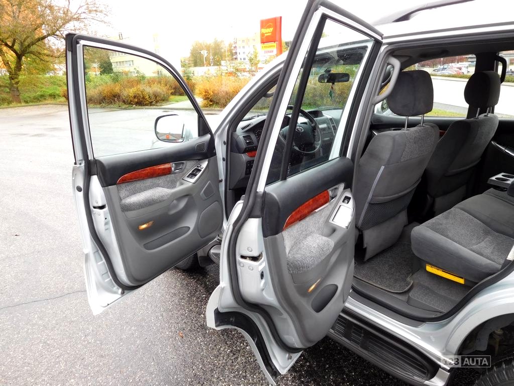 Toyota Land Cruiser, 2004 - pohled č. 10