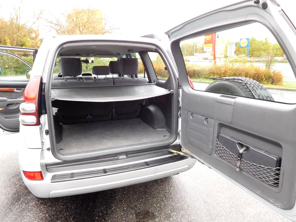 Toyota Land Cruiser, 2004 - pohled č. 12