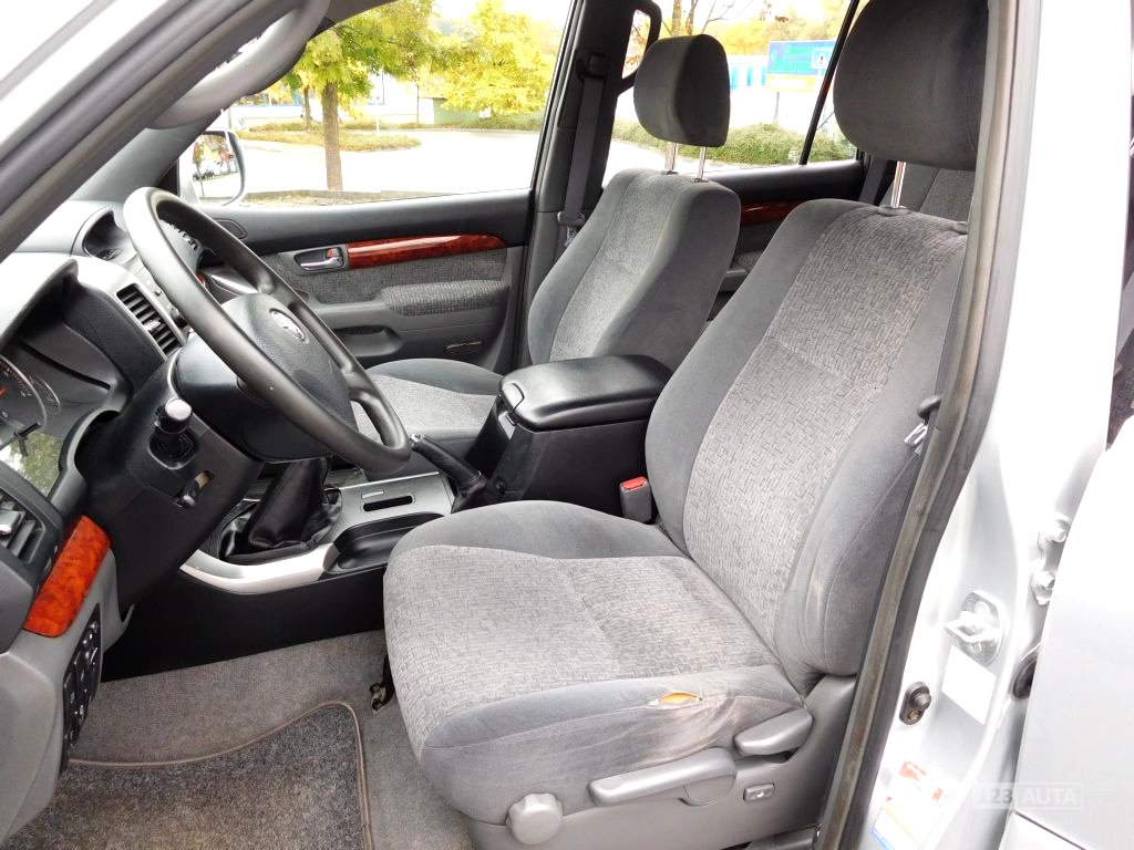 Toyota Land Cruiser, 2004 - pohled č. 14