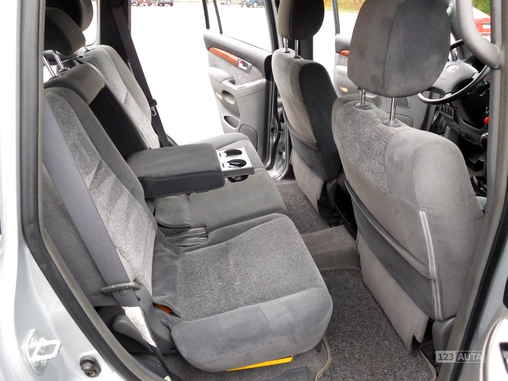 Toyota Land Cruiser, 2004 - pohled č. 15