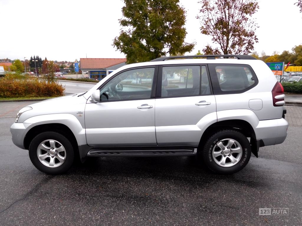 Toyota Land Cruiser, 2004 - pohled č. 2