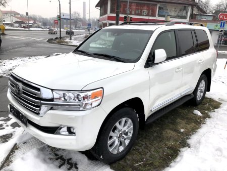 Toyota Land Cruiser V8 5,7 8AT