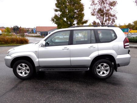 Toyota Land Cruiser, 2004 - pohled č. 2