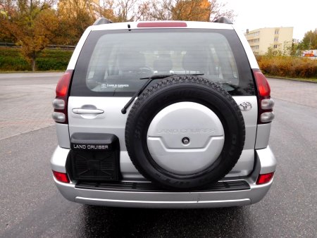 Toyota Land Cruiser, 2004 - pohled č. 4