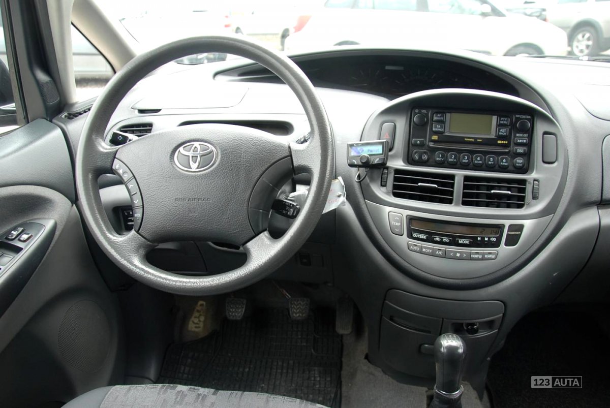 Toyota Previa, 2006 - pohled č. 5