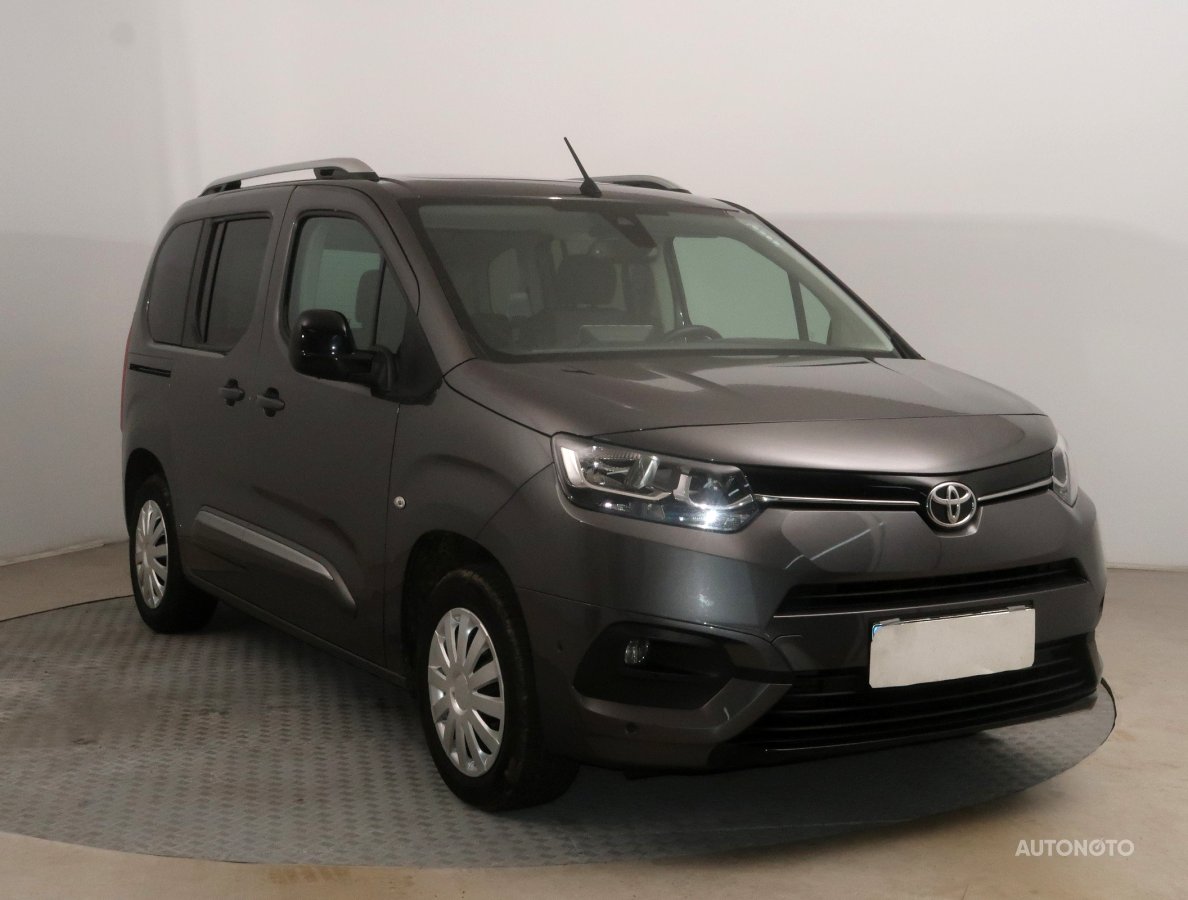 Toyota ProAce City Verso, 2022 - celkový pohled