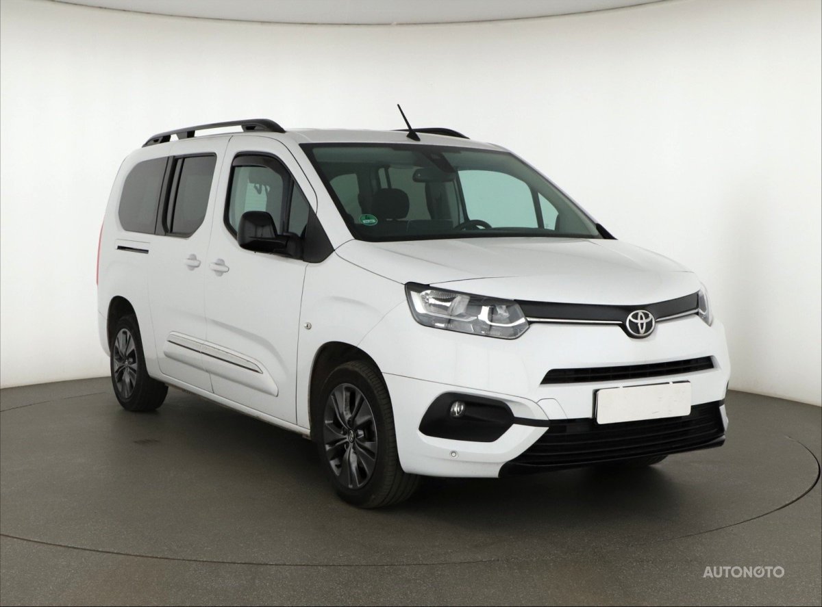 Toyota ProAce City Verso, 2023 - celkový pohled