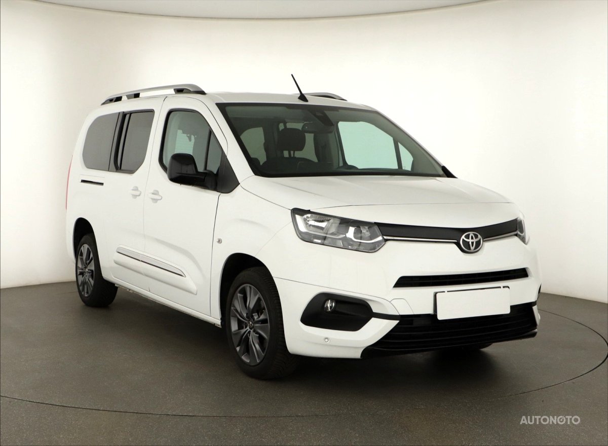Toyota ProAce City Verso, 2022 - celkový pohled
