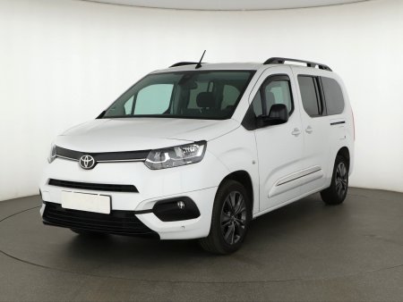 Toyota ProAce City Verso, 2023 - pohled č. 3