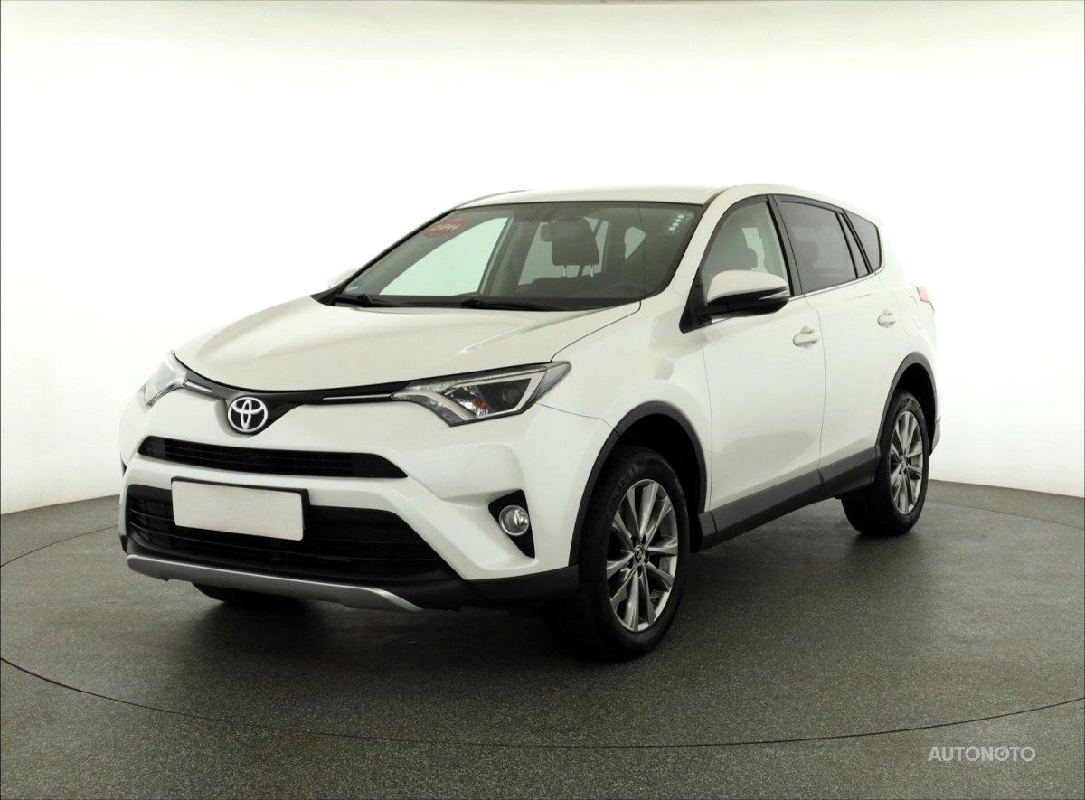 Toyota RAV 4, 2016 - pohled č. 3