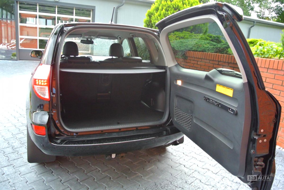 Toyota RAV4, 2011 - pohled č. 24