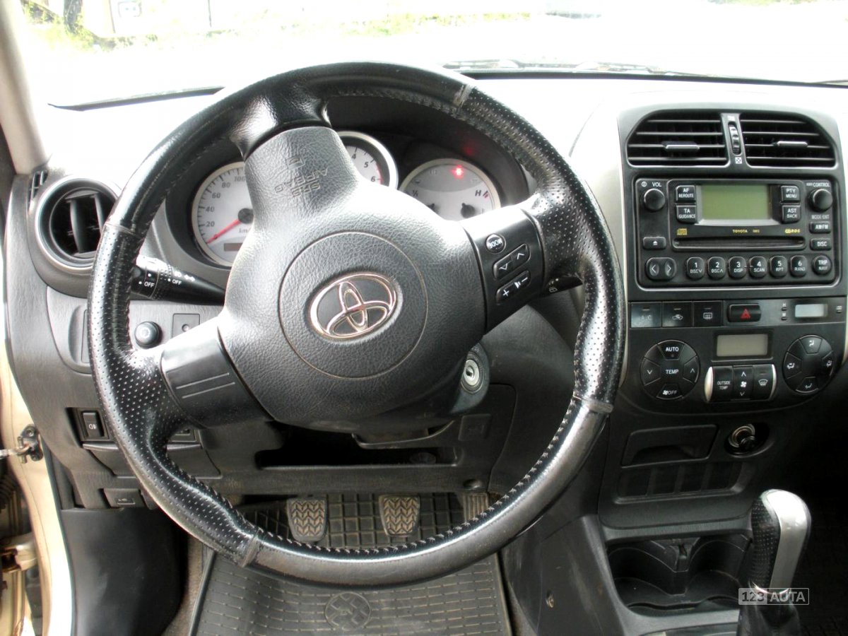 Toyota RAV4, 2005 - pohled č. 6