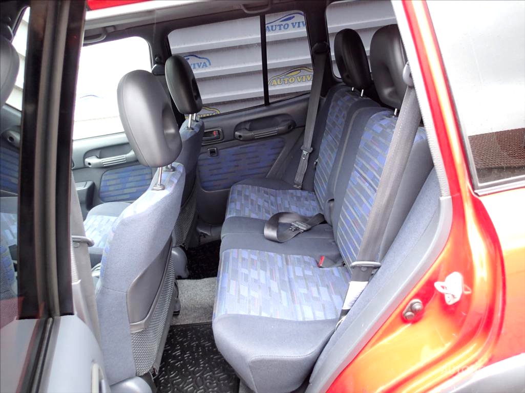 Toyota RAV4, 1997 - pohled č. 9