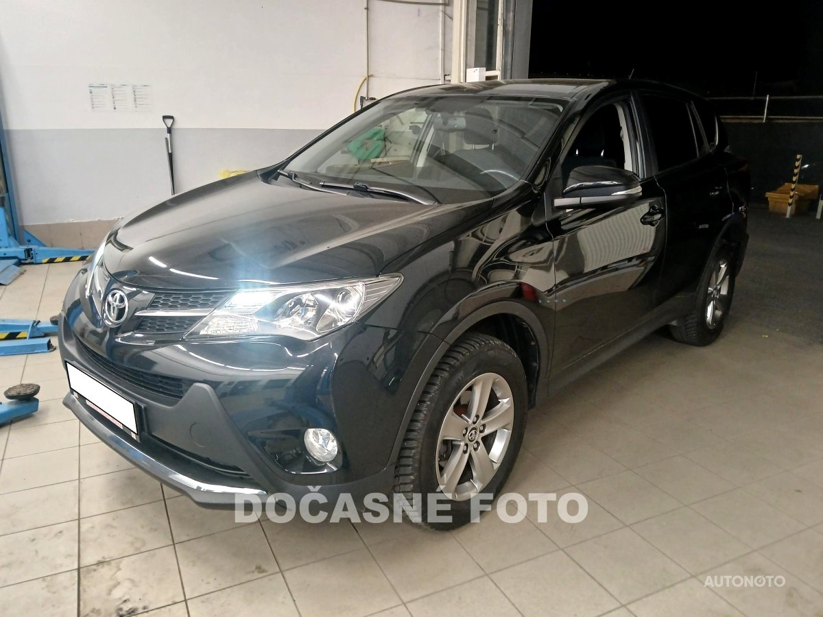 Toyota RAV4, 2015 - celkový pohled
