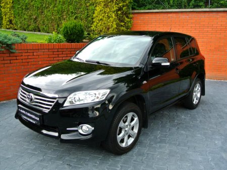 Toyota RAV4 2.2 D-CAT EXCLUSIVE,NAVIGACE,TAŽNÉ,