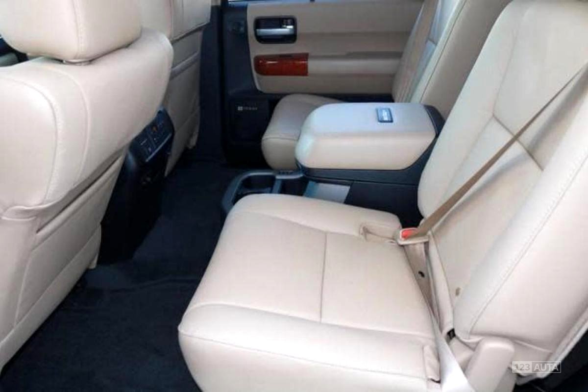 Toyota Sequoia, 2020 - pohled č. 8