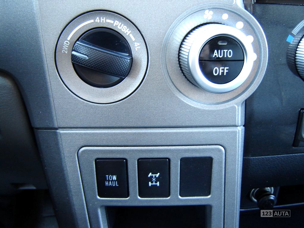 Toyota Sequoia, 2018 - pohled č. 24