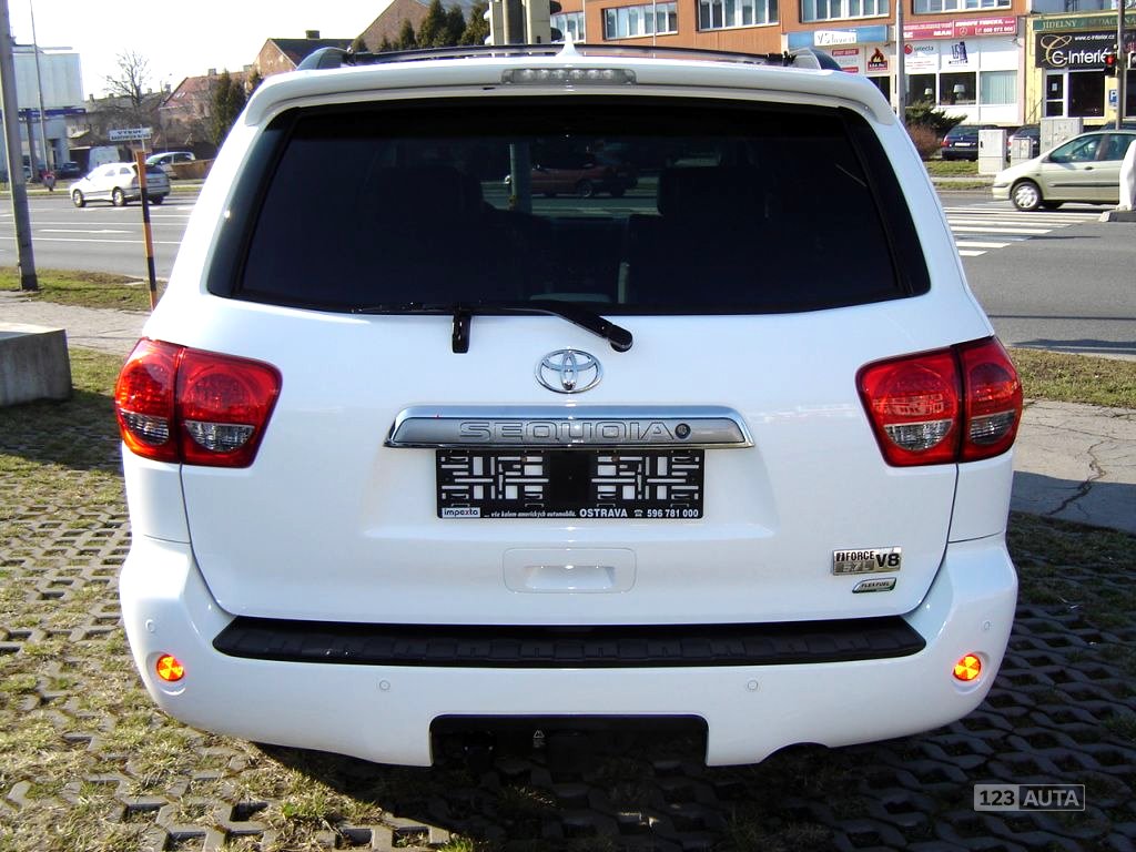 Toyota Sequoia, 2018 - pohled č. 4