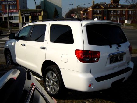 Toyota Sequoia, 2018 - pohled č. 3