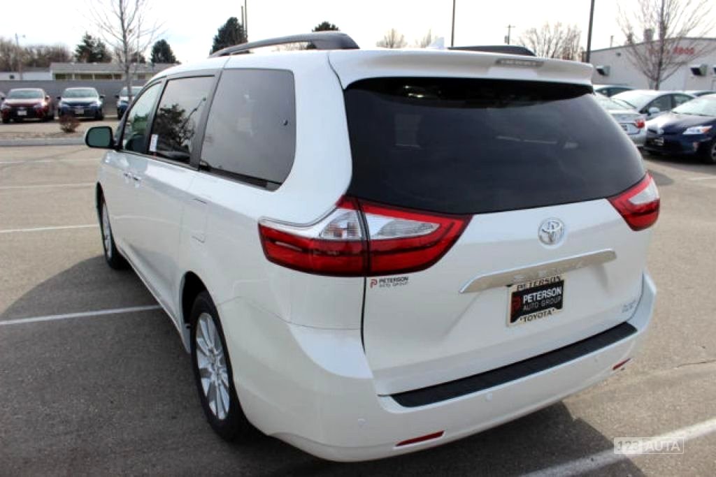 Toyota Sienna, 2020 - pohled č. 3