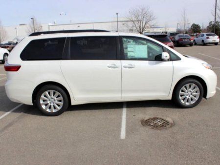 Toyota Sienna, 2020 - pohled č. 6