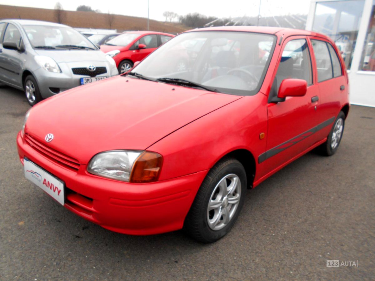 Toyota Starlet, 1997 - pohled č. 3