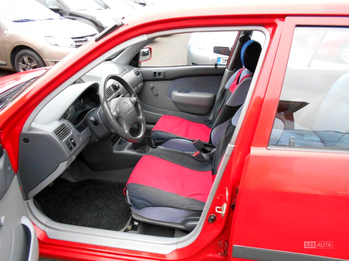Toyota Starlet, 1997 - pohled č. 9
