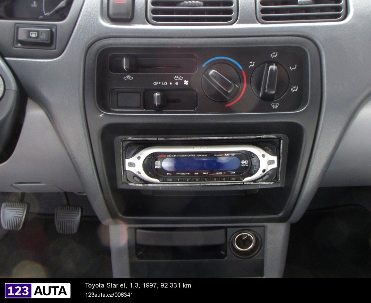 Toyota Starlet, 1997 - pohled č. 13