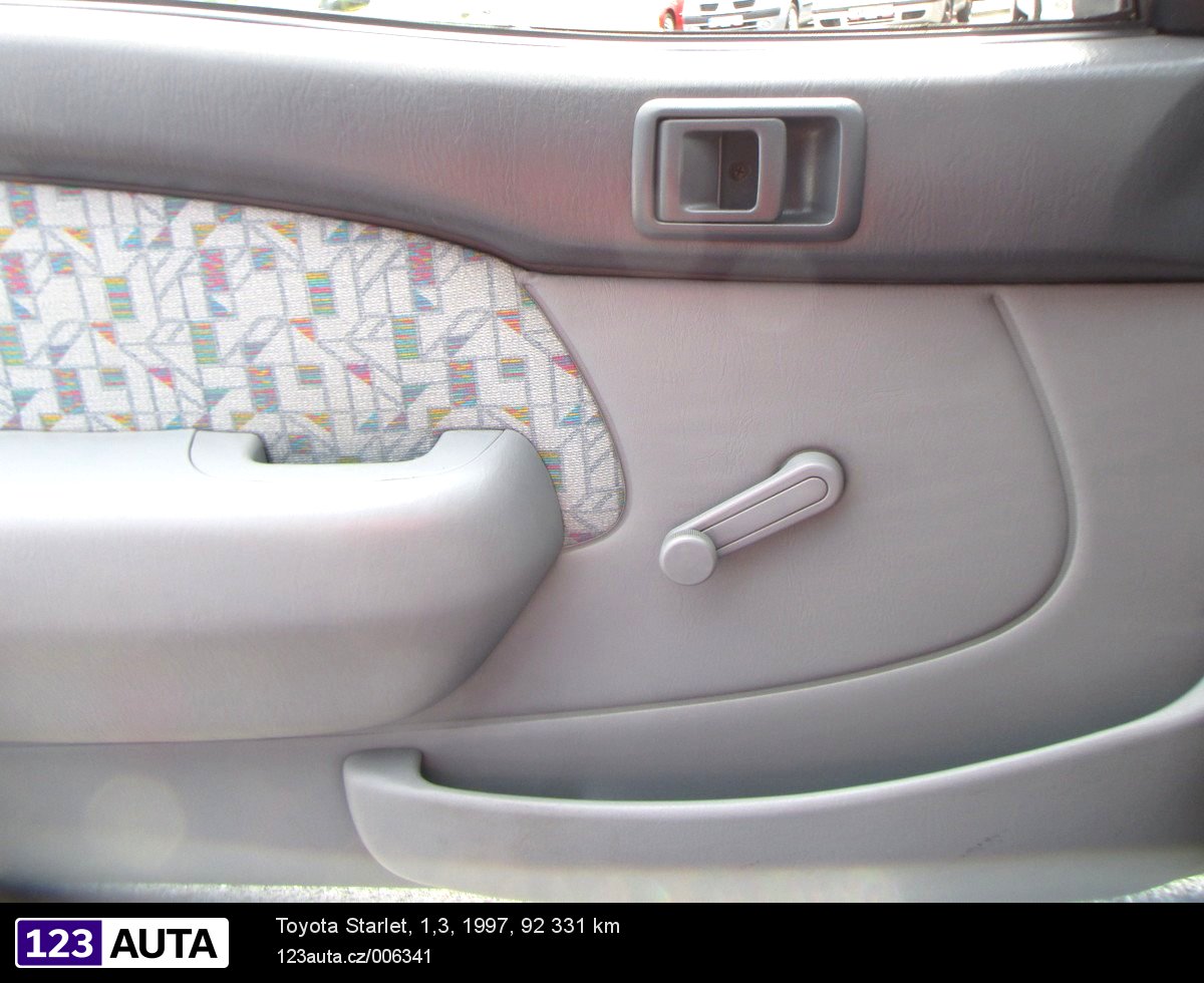 Toyota Starlet, 1997 - pohled č. 18