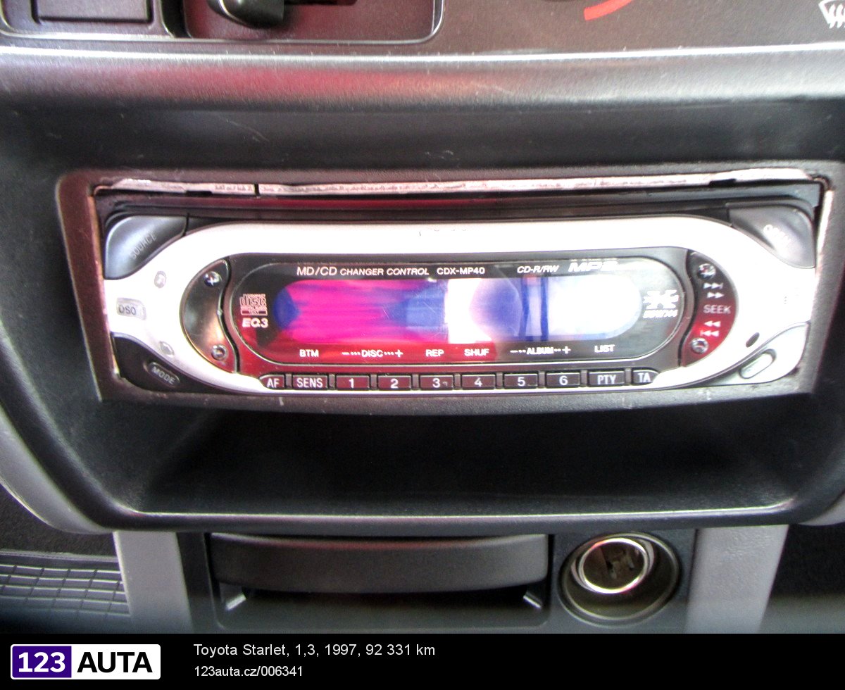 Toyota Starlet, 1997 - pohled č. 20