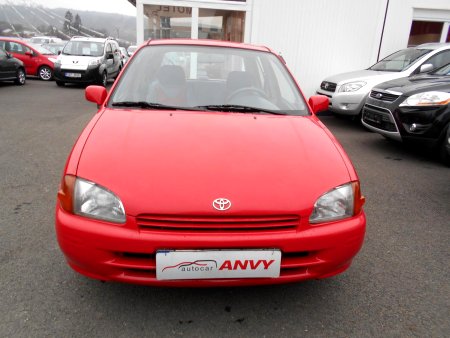 Toyota Starlet, 1997 - pohled č. 2