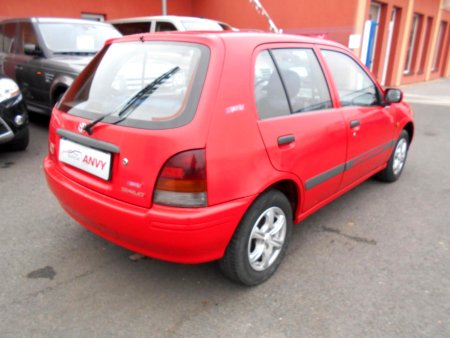 Toyota Starlet, 1997 - pohled č. 4