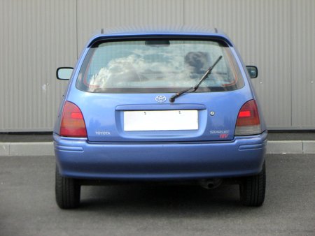 Toyota Starlet, 1997 - pohled č. 6
