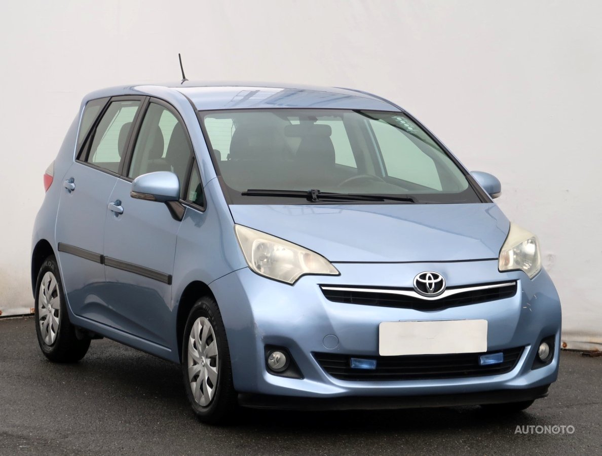 Toyota Verso S, 2011 - celkový pohled
