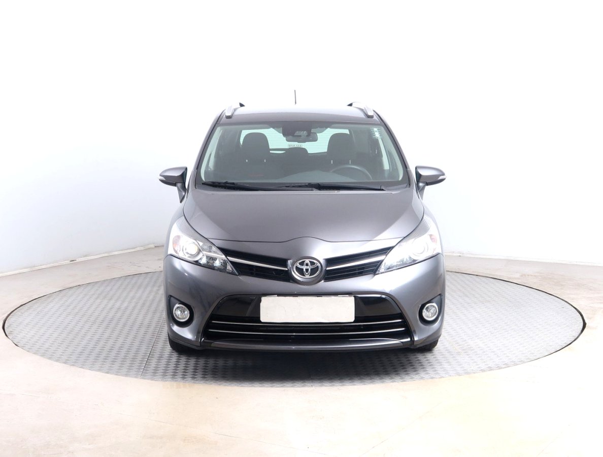 Toyota Verso, 2018 - pohled č. 2