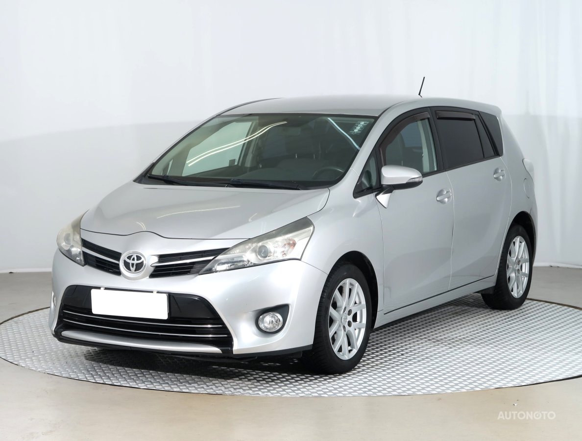 Toyota Verso, 2013 - pohled č. 3