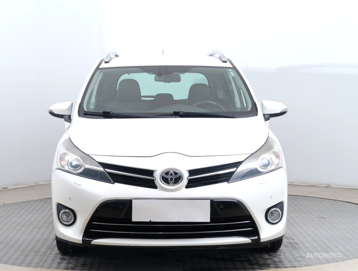 Toyota Verso, 2013 - pohled č. 2
