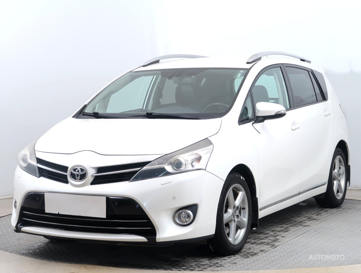 Toyota Verso, 2013 - pohled č. 3