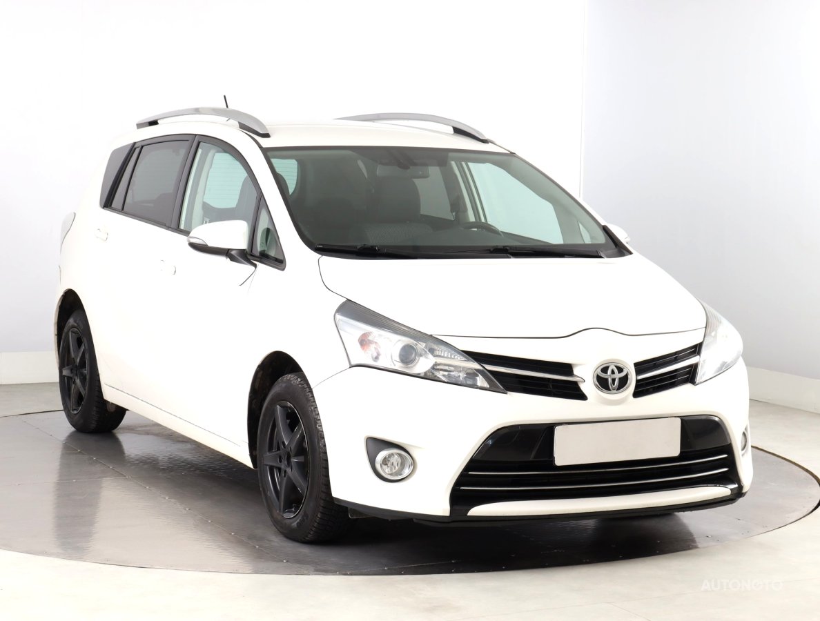 Toyota Verso, 2013 - celkový pohled