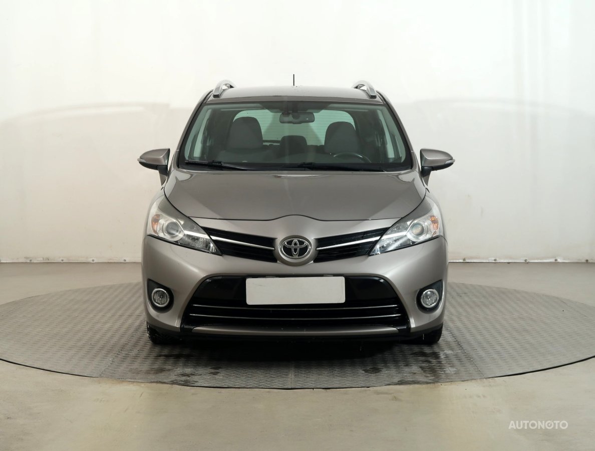 Toyota Verso, 2014 - pohled č. 2