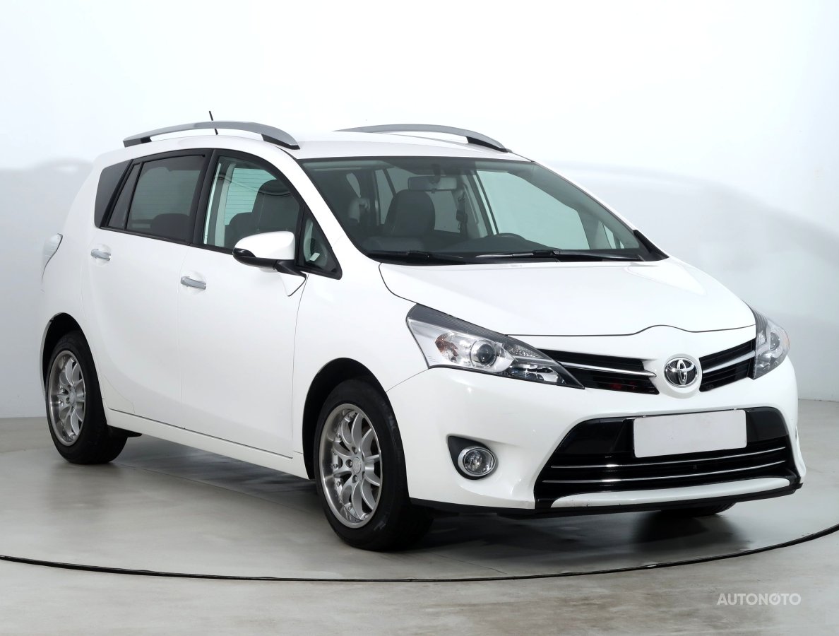 Toyota Verso, 2013 - celkový pohled