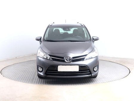 Toyota Verso, 2018 - pohled č. 2