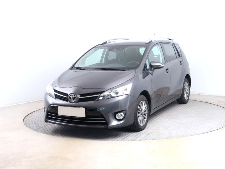 Toyota Verso, 2018 - pohled č. 3