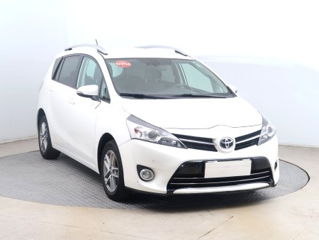 Toyota Verso, 2015