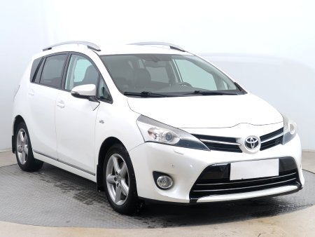 Toyota Verso 2.2 D-4D,2013, Automat,Kůže,Navigace,Xenony