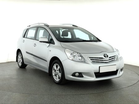 Toyota Verso, 2009